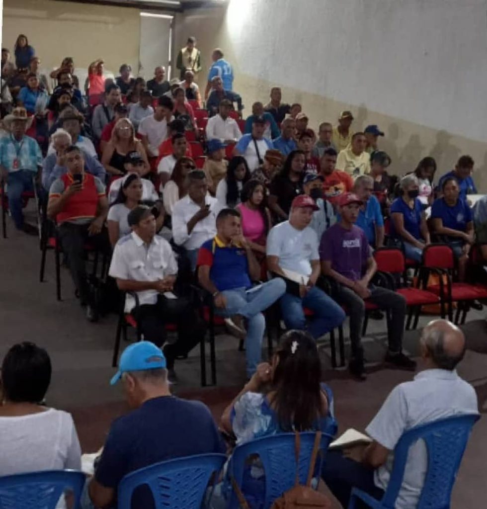 Asamblea extraordinaria efectuada en la Casa de la Cultura «Rómulo Gallegos»