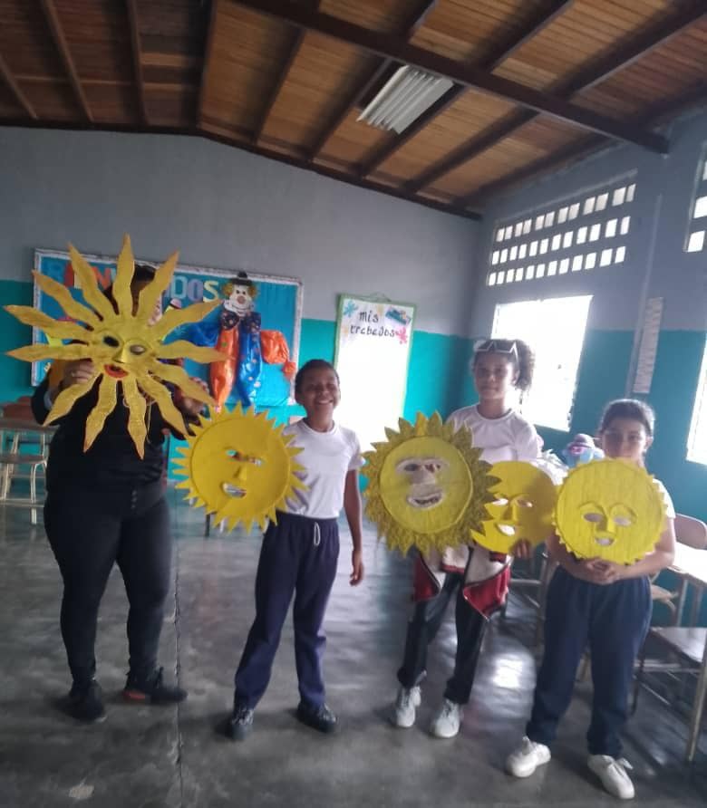 Niñas de Maturín culminan con éxito taller de máscaras «El Sol sale por el Esequibo»
