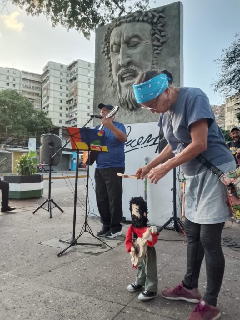 Circuito comunal Longaray rinde homenaje al cantor del pueblo