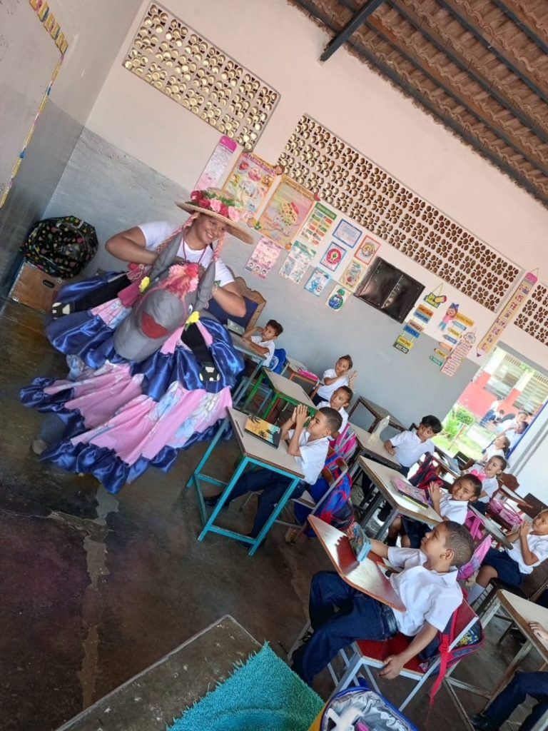 Misión Cultura Apure promueve la identidad local con un taller sobre el origen y figuras de La Burriquita