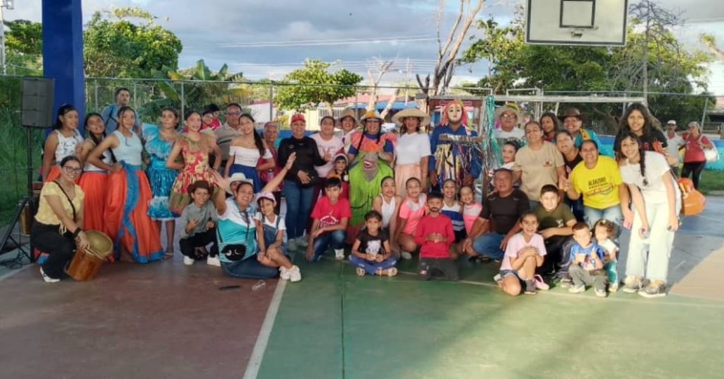 ¡Barinas se vistió de fiesta decembrina con el Parrandón Comunal!