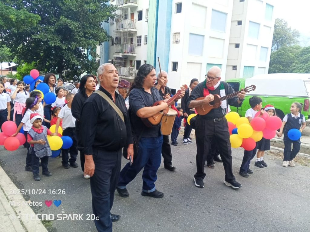 ¡El Paraiso se vistió de fiesta decembrina con el Parrandón Comunal!