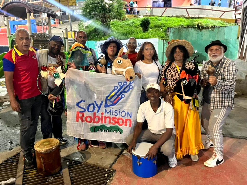 ¡La Pastora se vistió de fiesta decembrina con el Parrandón Comunal!